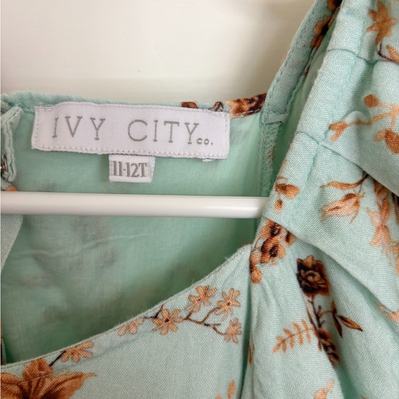 Ivy City Co. Girls dress, size 11-12 T, Blue Floral Midi - Picture 7 of 9